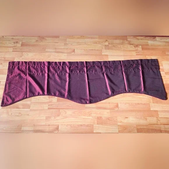 11 Window Topper - Picture 1 of 3